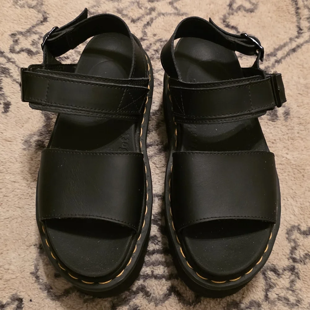 Dr. Martens Voss Quad Platform Sandals Black - Picture 2 of 5